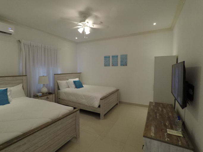 Bedroom 3, The White House TCI
