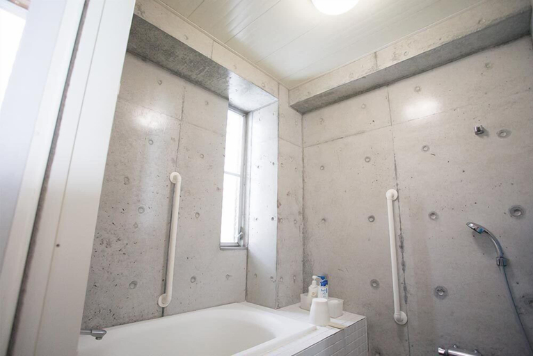 Bathroom, Pension Umitsubame, Ginoza