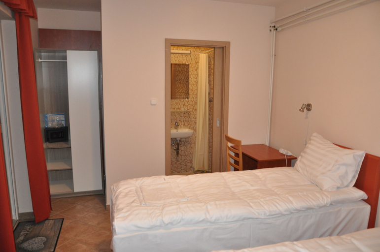 Bedroom 4, Sport Hotel, Veszprém