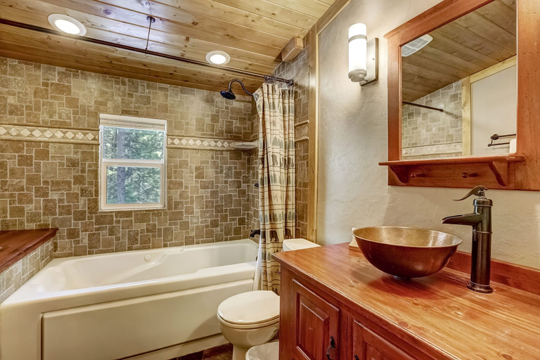 Bathroom 4, Scenic Solitude, El Dorado