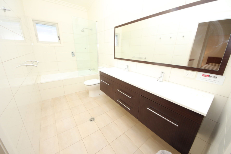 Bathroom 4, Trial Bay Eco Lodge 2 Pandanus, Kempsey