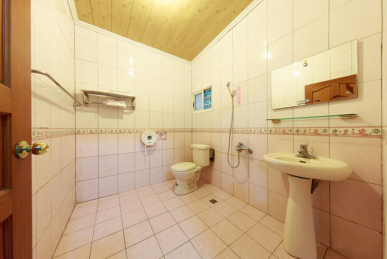Bathroom 5, Kenting Dajianshan Cabin, Pingtung