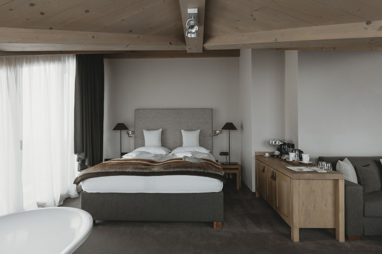 Bedroom 2, Eco & Wellness Boutique Hotel Sonne, Sondrio