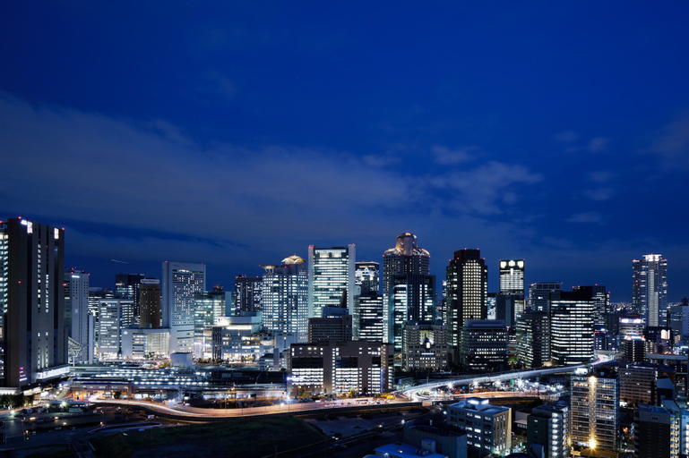 Exterior & Views 23