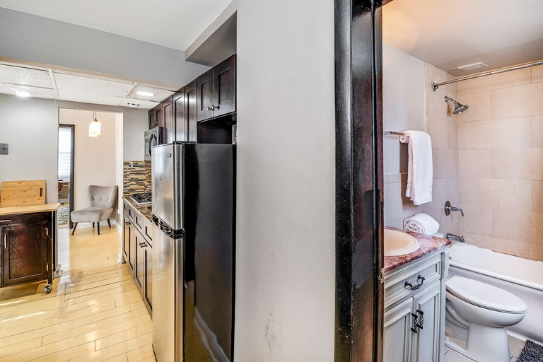 Others 5, Renaissance Properties - 2135 Walnut, Philadelphia