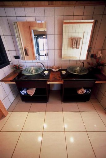 Bathroom 3, Taveuni Island Resort and Spa, Cakaudrove