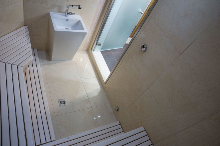 Bathroom 4, Azalea, Crete
