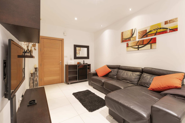 Others 5, Bluemarine Suite, St Julian's