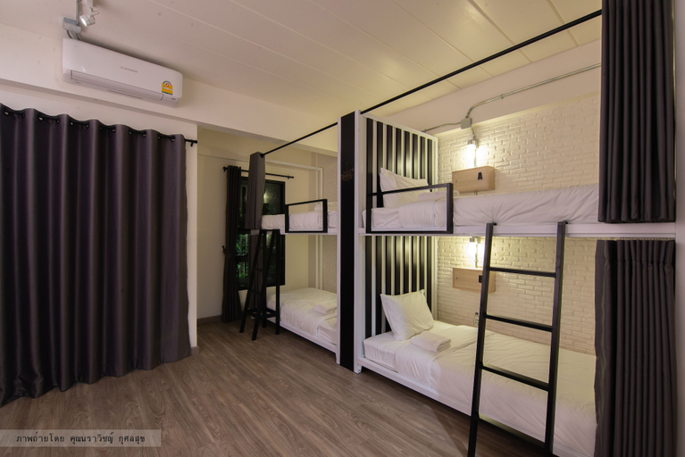 Bedroom 4, Bangkok Oasis Hotel, Ratchathewi