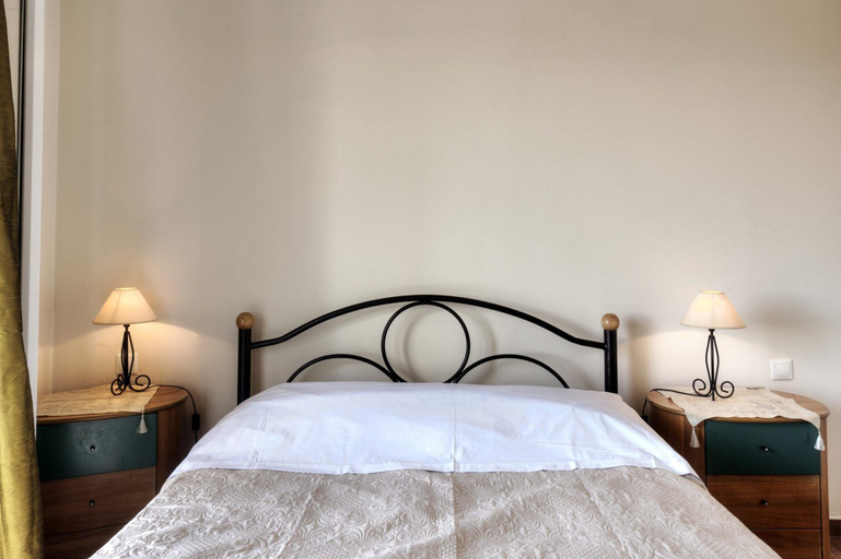 Bedroom 3, L'appartment de la riviere by CorfuEscapes, Ionian Islands