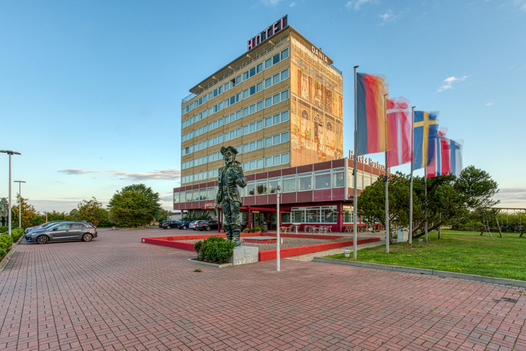 Exterior & Views 2, FF&E Hotel Dania, Ostholstein
