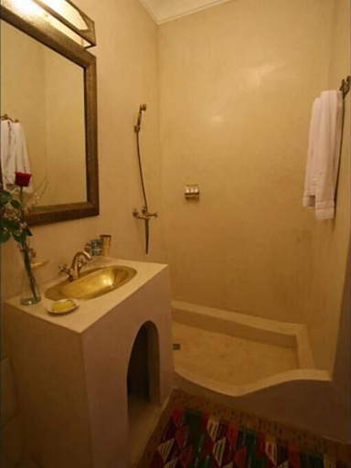 Bathroom 3, Riad Shaloma, Marrakech