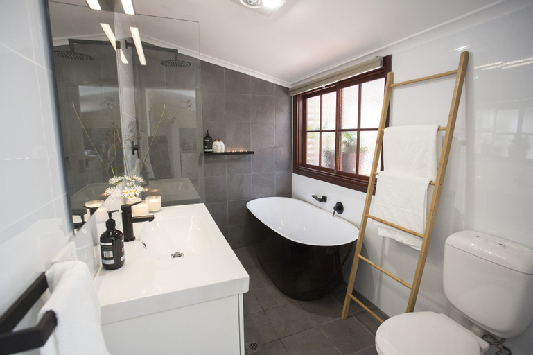 Bedroom 4, Wayfarers Cottage, Alexandrina - Coastal