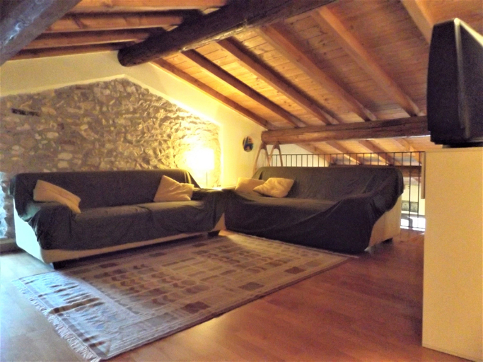 Others 5, Casa Canevini Garda, Verona