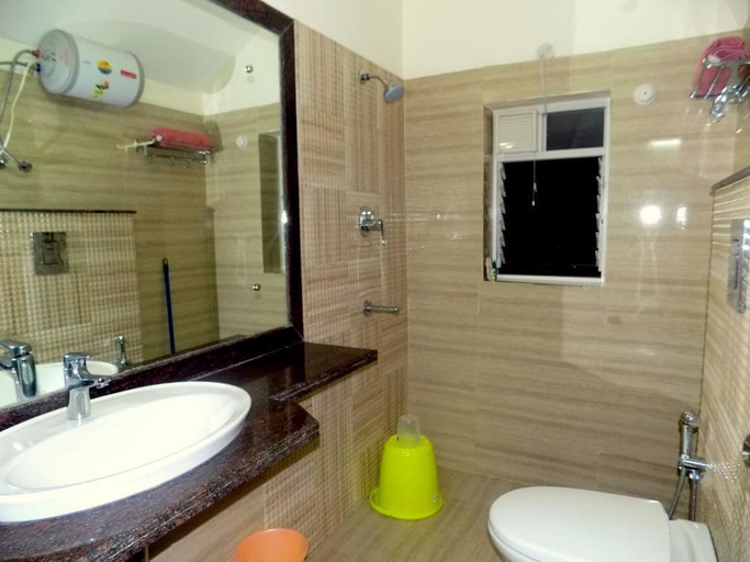 Bathroom, CasaMelhor Elegant Apart Arpora CM077, North Goa