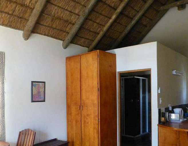 Others 4, Bushman Valley, Central Karoo