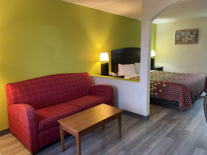 Bedroom 3, Econo Lodge Inn & Suites Sweetwater I-20, Nolan