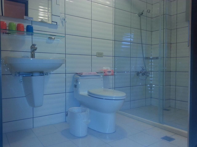 Bathroom 3, Money Hualien B&B, Hualien