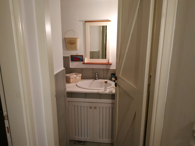 Bathroom 4, Absolute Matala, Faistos
