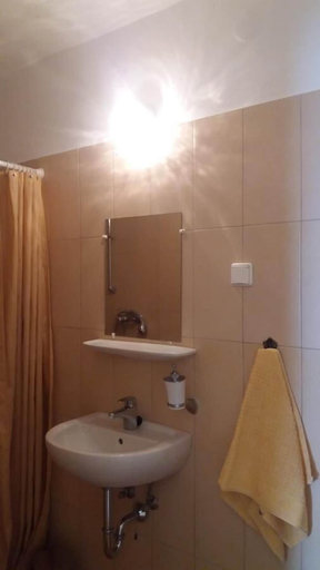 Bathroom 4, Barokk Antik, Kecskemét
