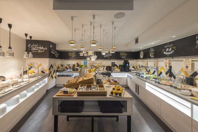 Food & Drinks 5, Hampton by Hilton Poznan Old Town, Poznań City