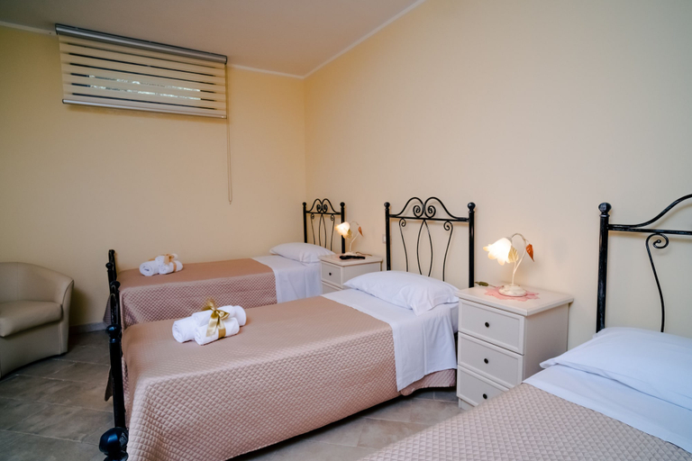 Bedroom 2, Holiday Gli Archi, Brindisi
