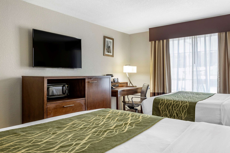 Bedroom 3, Comfort Inn & Suites North Little Rock JFK Blvd, Pulaski