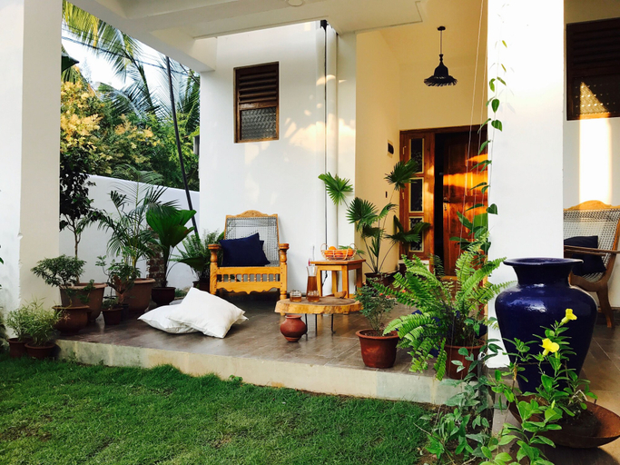 Others 5, Cozy Bay, Pothuvil