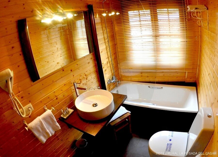 Bathroom 2, La Posada del CaSar, Cáceres