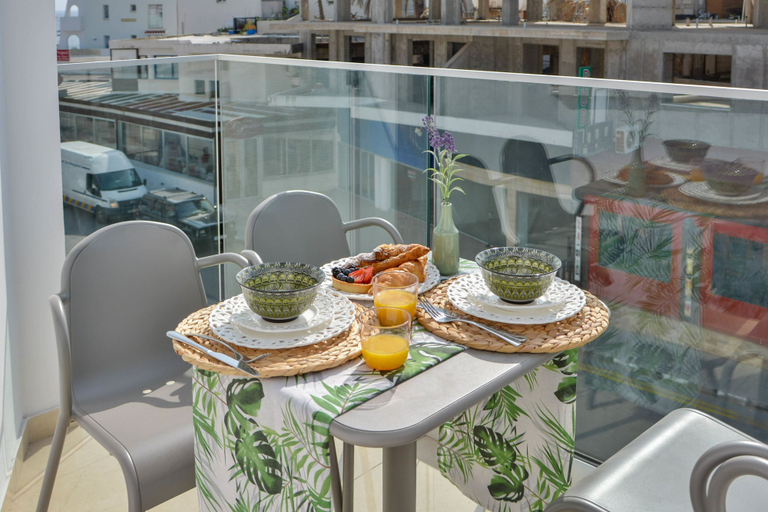 Food & Drinks, Phaedrus Living: Seaside Luxury Flat Lighthouse 67