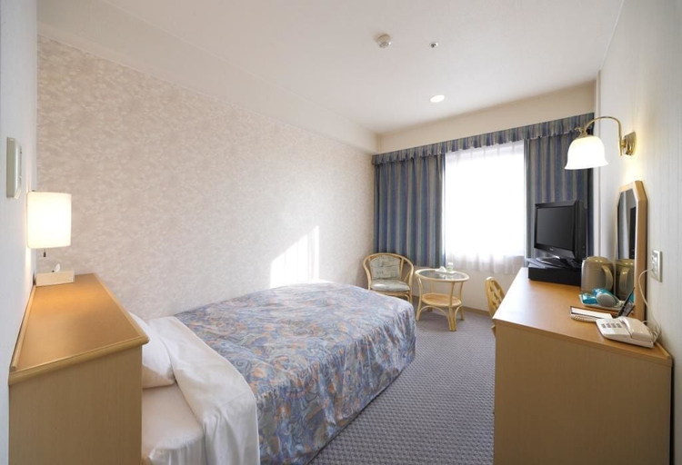 Bedroom 4, Okayama City Hotel Kuwatacho, Okayama