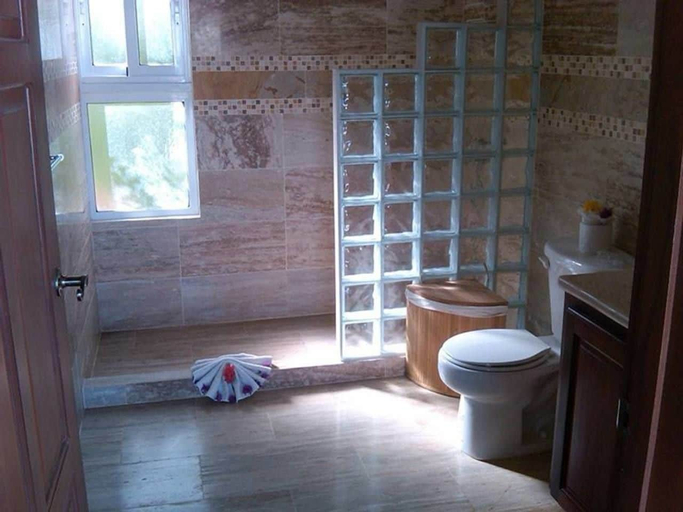 Bathroom 3, Vacation Villa Gated Only Minutes From Downtown, Sosua