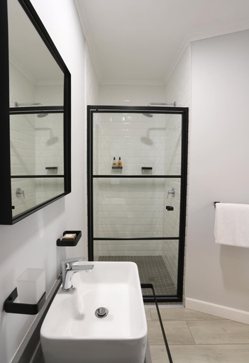 Bathroom 5, Lavender Moon Guest House, eThekwini