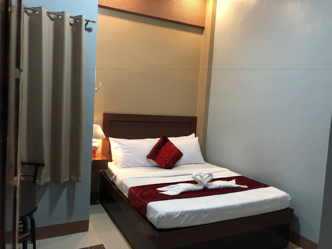 Bedroom 3, Elizabeth Hotel, Pili