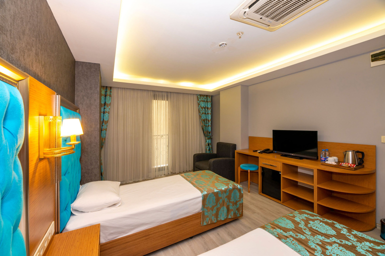 Bedroom 3, Grand Palace Hotel, Bakırköy