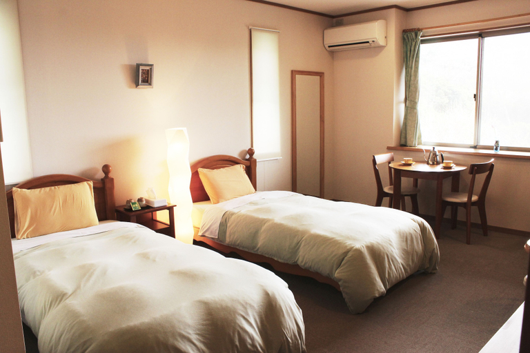 Bedroom 2, Mantenbo, Unknown7