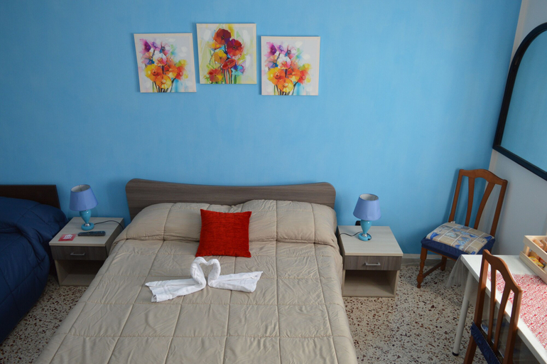 Bedroom 3, B&B Olympo, Salerno
