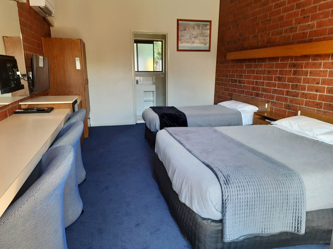 Bedroom 5, Abbotswood Motor Inn, South Barwon - Inner