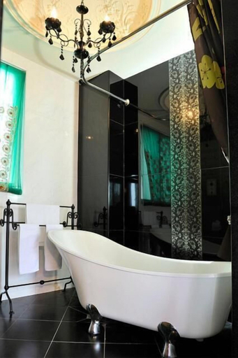 Bathroom 4, Posia122, Tainan