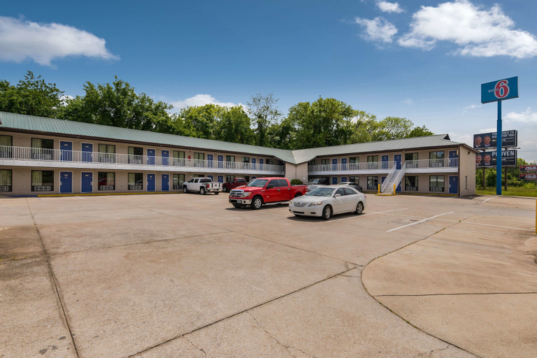 Motel 6 Attalla, AL, Etowah