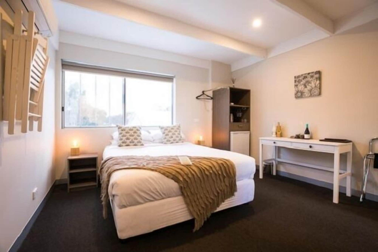 Bedroom 3, Heathcote Inn, Gr. Bendigo - Pt B