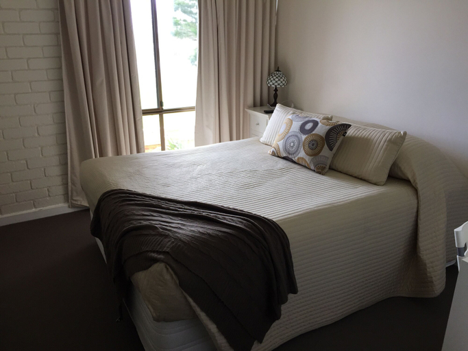 Bedroom 2, Martin Fields Beach Retreat, Busselton