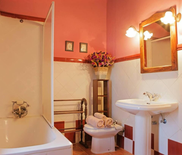 Bathroom 3, El Cajigal De Quintana, Burgos