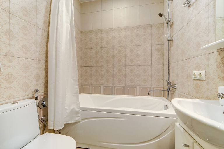 Bathroom 3, Guest rooms at Marata 10, Sankt-Peterburg gorsovet