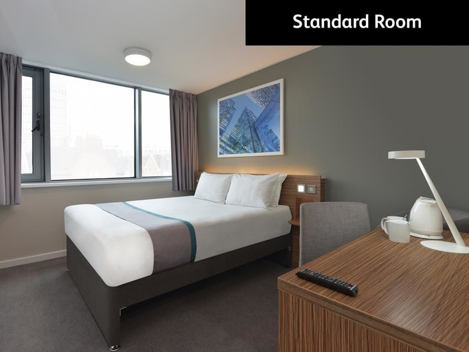 Bedroom 2, Travelodge London Central Waterloo, London