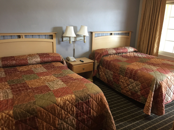 Bedroom 1, Economy Motel, Okaloosa