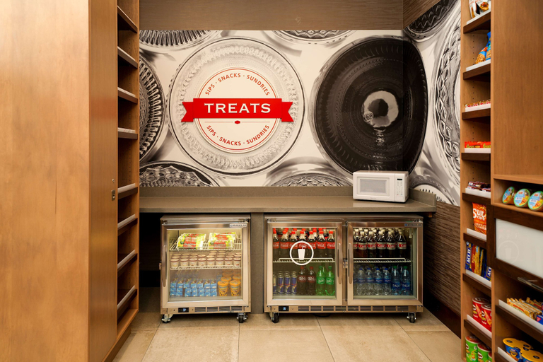 Food & Drinks 5, Hampton Inn & Suites Aurora South Denver, Arapahoe
