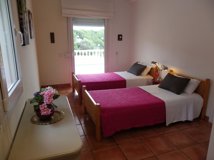 Bedroom 3, Danlux Yuta, Girona