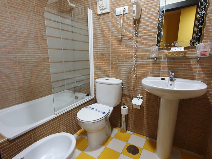 Bathroom 3, Hotel Acebos Arriondas, Asturias