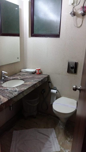 Bathroom 4, Hotel Inn Tawang, Delhi